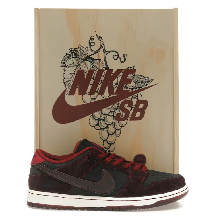 Nike SB Dunk Low Riot Skateshop (Special Box) 