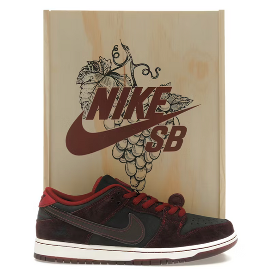 Nike SB Dunk Low Riot Skateshop (Special Box) 