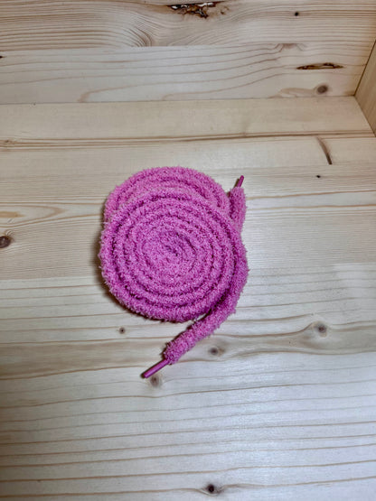 Fluffy laces 
